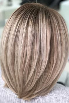 Medium Length Hairstyles, Medium Bob, Short Hairstyles For Thick Hair, Medium Long Hair, New Hair Colors, Light Blonde, Hair Color Trends, Medium Length Hair Cuts