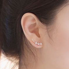 قلادات متدلية, Ear Climbers Earrings, Hammered Hoop Earrings, Ear Climbers, Climber Earrings, Star Earrings Stud, Tiny Stud Earrings, Gold Earrings Designs, Earrings Studs