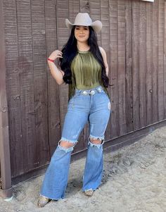 Bouji Outfits, Cow Girl Outfits, Vaquera Outfit Mexican, Fancy Western Outfits, Cowgirl Fits