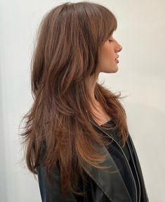 Airy Long Shag with Curtain Bangs Modern Long Shag Haircut, Shag Haircut Ideas, Layered Thick Hair, Long Shag Hairstyles, Shaggy Long Hair, Long Shag, Effortless Look, Shaggy Haircuts