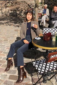 French Fall Outfits, Style Parisienne, Look Adidas, Parisian Chic Style, Jeanne Damas, French Girl Style, Paris Mode, Girls Fall Outfits, Looks Street Style