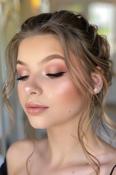 Struggling to find the perfect prom makeup look? Skip the endless scrolling on Pinterest. I’m going to share 27 prom makeup look ideas that are trending right now, to complement any dress, and truly capture Prom Makeup Ideas For Pink Dress, Pale Pink Eyeshadow Looks, Makeup Looks Pink Dress, Decent Makeup Looks, Makeup For Prom Pink Dress, Sminka Za Malu Maturu, Eyeshadow For Pink Dress, Makeup For A Pink Dress, Glam Bride Makeup Hooded Eyes