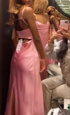 Cute Formal Dresses, Prom Dress Inspo, Robes Glamour, Pink Satin Dress, Deb Dresses, Cute Prom Dresses