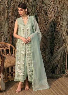 Mint Green Dress Outfit Wedding, Pakistani Party Dresses, Shirt Combination, Saira Shakira, Eid Party, Salwar Dress, Dress Salwar Kameez, Cotton Slip, Eid Dresses