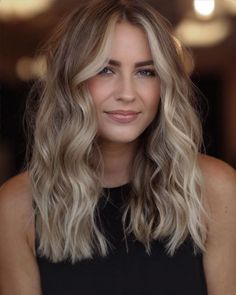 Dirty Blonde Hair with Pearly Money Piece Carmel Blonde Balayage, Root Smudge Blonde, Dirty Blonde Hair With Highlights, Dishwater Blonde, Blonde Hair Ideas, Summer Blonde Hair, Dark Blonde Hair Color, Blond Balayage