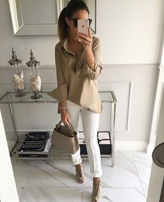 #casual style in its most elegant form ☺️#silk #blouse #Mint Label #simple #fashion #instagram #instafashion #stylish #look #style #look #ootd Women Business, Looks Chic, Beauty And Fashion, Office Casual, 가을 패션, Business Attire, Street Style Looks, Work Attire