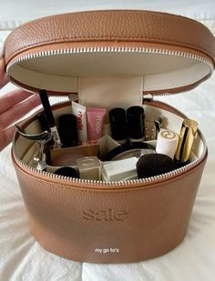 #saiebeauty #vanity Saie Beauty Aesthetic, Saie Makeup Bag, Makeup Bag White, Fest Outfits, Vanity Bag, Makeup Needs, What In My Bag, Makeup Obsession, Makeup Goals