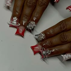 Christmas Nails Black People, Silver And Red Nails Acrylic, Red Nail Inspo Acrylic Short, Short Red Birthday Nails, Birthday Nails Inspiration Red, Red Nails For Birthday, Red And White And Black Nails, Red Nail Designs Short Nails, Short Red Duck Nails