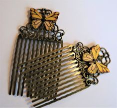 I ONLY USE FIRST CLASS DELIVERY. Beautiful Comb for every occasion which makes this a very special item. Each of these combs have been especially designed 4 U.  I hope that you enjoy then as much as I did making them 4 you. See my other designs/art/creations https://www.etsy.com/uk/shop/Sharon4Art  https://www.etsy.com/uk/shop/Ubuntudesings4u  https://www.etsy.com/uk/shop/PrintableartbySharon Hair Comb Clips, Wood Butterfly, Vintage Hair Clips, Victorian Hairstyles, Metal Comb, Butterfly Hair, Pretty Girl Outfits, Body Jewellery, Hair Comb