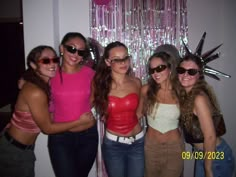 Digital camera pics with friends // Y2K theme birthday party 2000s Party Pictures, 2000s 18th Party, Y2k 16th Birthday Party, Trashy Y2k Birthday Party, 2010 Birthday Party Theme, 17th Party Ideas, 2000 Birthday Party Theme