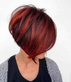 21 Short, Stacked Inverted Bob Haircut Ideas to Spice Up Your Style Inverted Bobs For Fine Hair, Natural Ash Brown Hair, Medium Stacked Haircuts, Bob Haircut Back View, Short Stacked Haircuts