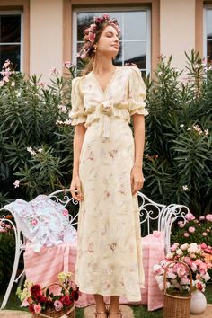 Archie Dress, Cute Dresses For Dances, High Waist Maxi Dress, Day Dreaming, Embroidered Chiffon, Maxi Slip Dress, White Floral Dress, Dress Crafts, Dresses Elegant