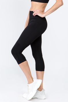 Perfect for wearing to yoga class or with a laid back tee, these Italian made seamless leggings feature a holds-you-in fit and cinched ankle detail for that perfect cropped look. Compression Workout Bottoms With Ribbed Waistband, Workout Compression Bottoms With Ribbed Waistband, Athleisure Sports Bottoms With Elastic Fit, Sporty High Stretch Leggings With Wide Waistband, Go-dry Stretch Leggings For Yoga, Stretch Go-dry Leggings For Yoga, Sporty High-stretch Leggings With Wide Waistband, Sporty Stretch Leggings For Light Exercise, Stretch Yoga Leggings With Go-dry Technology