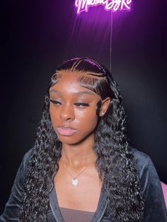 Deep Wave Wig Styles Middle Part, Side Part Deep Wave Wig Hairstyles, Braid Wig Styles, Half Up Half Down Hair Slick, Wigs Hairstyles Ideas, Curly Frontal Wig Hairstyles, Lace Front Wigs Hairstyles, Lace Front Wigs Styles, Wig Styles For Black Women