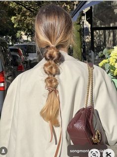 Hair Ribbons Hairstyles, Cute Winter Hairstyles, Ribbon Hairstyle, Work Hairstyles, Holiday Hairstyles, Adam Sandler, Everyday Hairstyles, Winter Hairstyles, 가을 패션