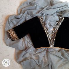 Black Velvet Blouse Designs For Lehenga, Velvate Blouse Designs, Velvet Blouse Work Designs, Velvet Blouse Designs Latest, Stylish Blouse Design Latest, Saree Jacket Designs Latest, Velvet Black Blouse, Velvet Blouse Designs Indian, Velvet Saree Blouse