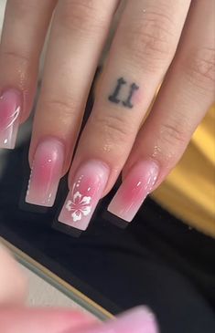 Trendy Nails Ideas Long, Nail Inspo Spring Square, Holiday Nail Inspiration, Not French Tip Nails, 2k Nail Designs, Nail Ideas Summer Flowers, Holiday Nails Ideas Summer, Nails With Flowers On Them, Latina Summer Nails