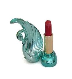 Art Deco Swan, Makeup Containers, Lipstick Designs, Makeup Package, Gloss Labial, Fancy Makeup, Lipstick Case