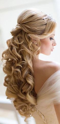 Down Curly Hairstyles, Wedding Hair Half, Vintage Wedding Hair, Wedding Hairstyles With Veil, Best Wedding Hairstyles, Wedding Hair Ideas, Long Hair Wedding Styles, Wedding Hair Styles