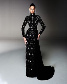 Dream Wedding Ideas Dresses, Fashion Details, Hijab Fashion, Evening Gowns, Red Carpet, Black Fashion, Dream Wedding, Cocktail Dress, Black Dress