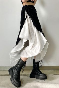 Gothic Skirt, Long Skirt Summer, Long Skirt Outfits, High Street Fashion, Moda Jeans, Estilo Punk, Mori Girl, Skirt Women