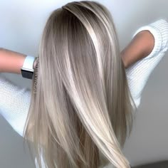 Modern Hairstyles For Long Hair, Silver Blonde Hair, Dyed Blonde Hair, Blonde Tones, Silver Blonde, Ash Blonde Hair, Platinum Blonde Hair