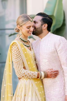 A Vibrant Indian Fusion Wedding in Austin, Texas India Wedding, Indian Fusion Wedding, Best Wedding Hairstyles, English Wedding, Wedding Rituals, Fusion Wedding, Hindu Wedding, Bride Clothes, Reception Dress