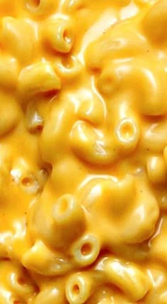 macaroni and cheese is shown in close up