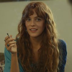 unfilt Curtain Bangs Long Hair 70s, Daisy Jones And The Six Haircut, Daisy Jones Riley Keough, Daisy Jones And The Six Hair, Graham Daisy Jones, Daisy Jones Fanart, Naive Aesthetic