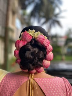 Lotus Hairstyle Indian, Lotus Flower Hairstyle, Lotus Hairstyle, Meenakshi Kalyanam, South Indian Bridal Hairstyles, Latest Bridal Hairstyles, South Indian Hairstyle, South Indian Wedding Hairstyles, Flower Bun