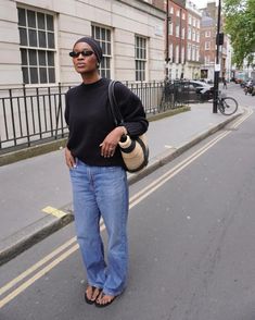 This Outfit Formula Is So Easy to Re-Create and Looks Chic Every Time | Who What Wear Paris And London, Wide Leg Linen Trousers, Vintage Suede Jacket, Cotton Maxi Skirts, Jeans Outfit Women, Preppy Girl, Minimal Look, Outfit Formulas, Vintage Suede