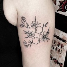 Honeycomb Tattoo Honeycomb Bee Tattoo, Honeycomb Tattoo Ideas, Bee With Honeycomb Tattoo, Honeycomb Tattoo Sleeve, Honeycomb Tattoos, Bee And Flower Tattoo, Hexagon Tattoo, Honeycomb Tattoo, Tattoo Sleeve Filler