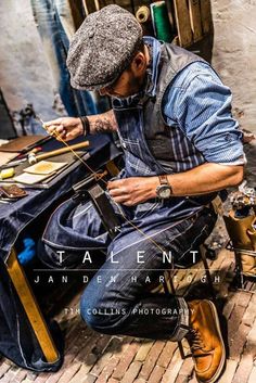 . Handmade Jeans, Barber Style, Red Wing Boots, Leather Workshop, Wing Shoes, Hipster Mens Fashion, Red Wing Shoes, Rugged Style