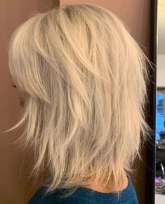 Medium Shaggy Hairstyles, Medium Shag, Beauty Makeover, Short Shag, Hair Haircuts