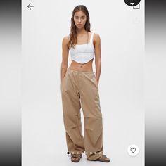 Used Once. No Flaws. Size Small In Womens. Retails Online For $50+ Tax! Open To Offers Parachute Pants Pull&bear, Pull&bear Pants, Parachute Pants Pull And Bear, Pull And Bear Pants, Cargo Pants Pull And Bear, Pull And Bear Cargo Pants, Brown Parachute Pants Outfit, Brown Parachute Pants, Parachute Pants Outfit