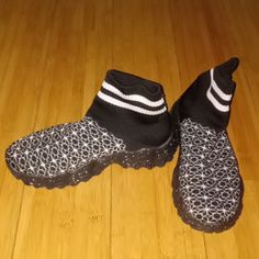 Sock Sneakers Size 37 Sock Sneakers, Fashion Socks, No Name, Womens Shoes Sneakers, Shoes Sneakers, Socks, Black White, Women Shoes, Black And White