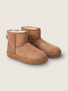 Classic Mini Boot - Shoes - PINK Ugg Classic Mini Boot, Clear Boots, Ugg Classic Mini Ii, Ugg Slippers Women, Tall Winter Boots, Mini Boots, Pink Uggs, Leather Snow Boots, Ugg Classic Tall