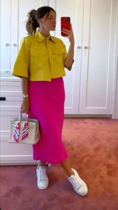 Colour Combinations Fashion, Color Combos Outfit, Color Blocking Outfits, Color Combinations For Clothes, Chique Outfits, Pink Skirt, Looks Chic, Fashion Mistakes, Colourful Outfits