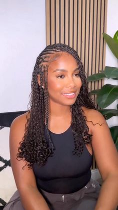 Fulani Braids Versatile, 2023 Hair Trends For Women Black Woman, New Fulani Braids, Natural Stitch Braids, Pretty Braided Hairstyles Short, Small Fulani Braids Hairstyles, Ideas For Braids Hairstyles, Cute Hairstyles In Braids, Beginner Cornrow Styles