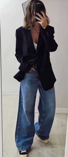 Pantalon Noir Outfit, Makijaż Smokey Eye, Cooler Look, Mode Inspiration, Primavera Estate, Jean Outfits, Look Fashion, Jeans Style