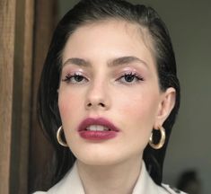 Christmas Simple Makeup, Berry Makeup Look, Picturresque Regina, Berry Makeup, Olive Complexion, Christmas Simple, Celebrity Makeup Looks, Bold Lip, Burning Candles