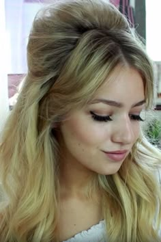 Edgy Long Hair, Half Up Wedding Hair, 60s Hair, Wedding Hair Half, Formal Hairstyles For Long Hair, Bouffant Hair, Best Wedding Hairstyles, Retro Hairstyles, Half Up Hair