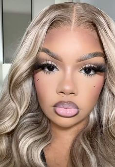 Lip Combo Makeup, Pink Lip Combo, Hairstyles Baddie, Sultry Makeup, Makeup Brows, Glitter Makeup Looks, Pretty Makeup Looks