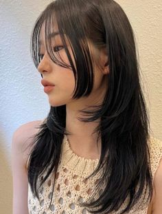 Check out these chic and trendy Hime haircut ideas that will add a fresh twist to your everyday beauty look. Japanese Straightening, Hime Haircut, Scandinavian Wedding, Traditional Hairstyle, Straighten Iron, Woman Drawing, Haircut Ideas