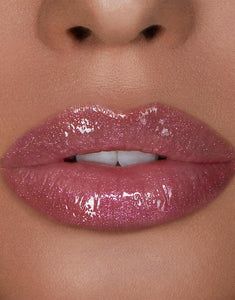 Maquillaje Cut Crease, Pastel Lips, Light Pink Lips, Natural Lip Gloss, Performance Makeup, Hot Pink Lips, High Shine Lip Gloss, Hourglass Cosmetics, Bare Lip