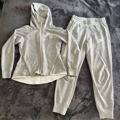 Nike Tech Fleece Set Zip Hoodie And Pants Size S Hoodie And Pants, Nike Tech Fleece, Nike Tech, Tech Fleece, Pants Color, Zip Hoodie, Nike Women, Nike, Grey