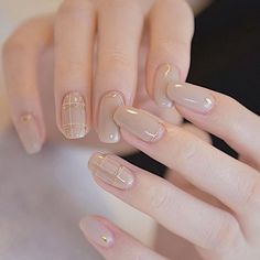 Elevate your nail game with our classy nails inspo, featuring elegant and sophisticated designs perfect for the end of summer and into August #ClassyNails #AugustNails #ElegantNailInspo Sophisticated Nail Designs, Nails August, Office Nails, Nails Elegant, August Nails, Beauty Hacks Nails, Art Deco Nails, Elegant Nail