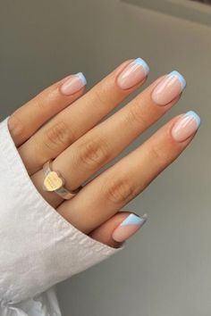 Summer French Nails, Short French Tip Nails, Smink Inspiration, Oval Nails, Dipped Nails, French Tip Nails, Short Acrylic Nails, Nail Arts, Manicure E Pedicure