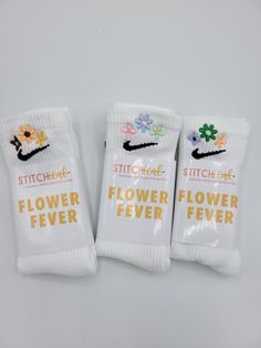 Read description fully! These floral socks are customized on crew socks. The flower embroidery entails 3 groovy flowers on the top of the sock. It is a groovy, retro style flower that can add to any outfit. Based on the color way, these trendy socks can bring y2k energy with pastels or browns. We've narrowed these 3 color ways for the floral crew socks to match any wearer, if you are interested in a different color story we can customize for you. PRICED PER 1 PAIR. Once you select the colorway, Sock Embroidery, Flower Socks, Floral Socks, Trendy Socks, Cute Clothing Stores, Cute Nike Outfits, Preppy Shoes, Nike Socks, Casual Preppy Outfits