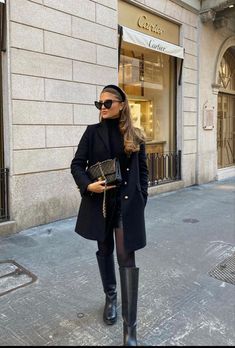 "Dive into urban sophistication with our Winter Black Ensemble. This curated look seamlessly blends the timeless allure of black with cozy layers, creating an outfit that's both bold and chic. Strut confidently through the winter streets, making a statement that resonates with city glamour. 🖤🏙️ #WinterFashion #BlackUrbanChic" Europe Outfits Autumn, Italy Outfits Autumn, Autumn In Italy Outfits, Autumn Italy Outfit, London Outfit Ideas September, Fall In Europe Outfits, Italy Autumn Outfit, Fall Outfits Italy, London Outfit Ideas Fall